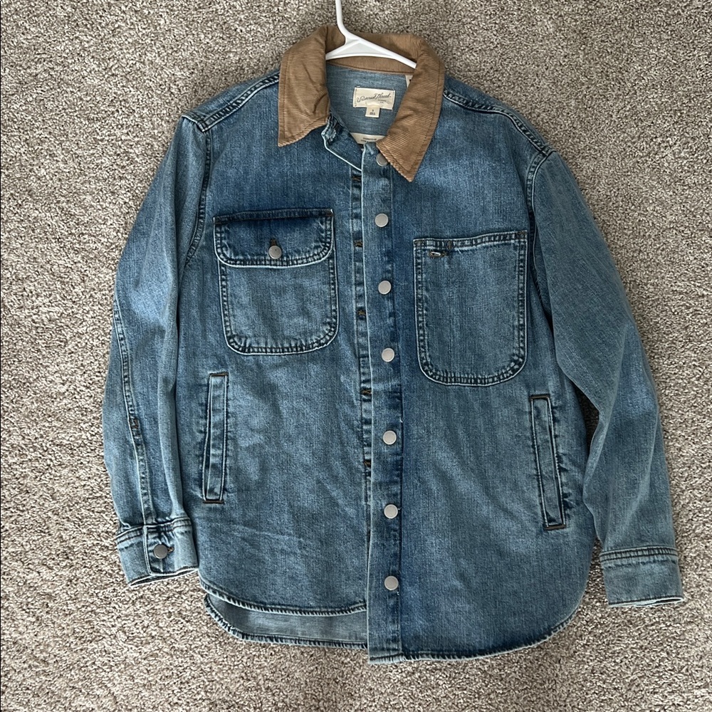 Universal Thread Blue Jean Jacket with Tan Collar